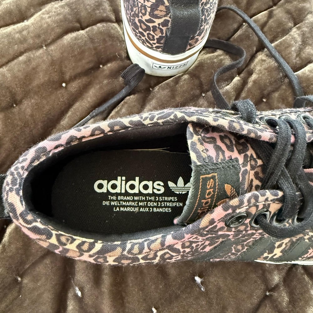 adidas Women’s Pink Leopard Print Low-Top Sneakers with Black Stripes - Picture 2 of 4